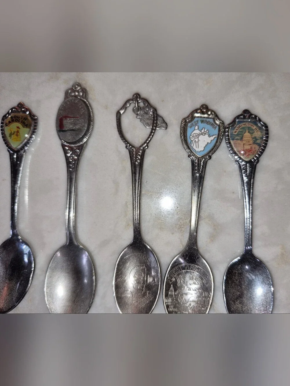 Vintage Wooden Souvenir Spoon Rack holds 18 Spoons, 16 Spoons Come W/Set